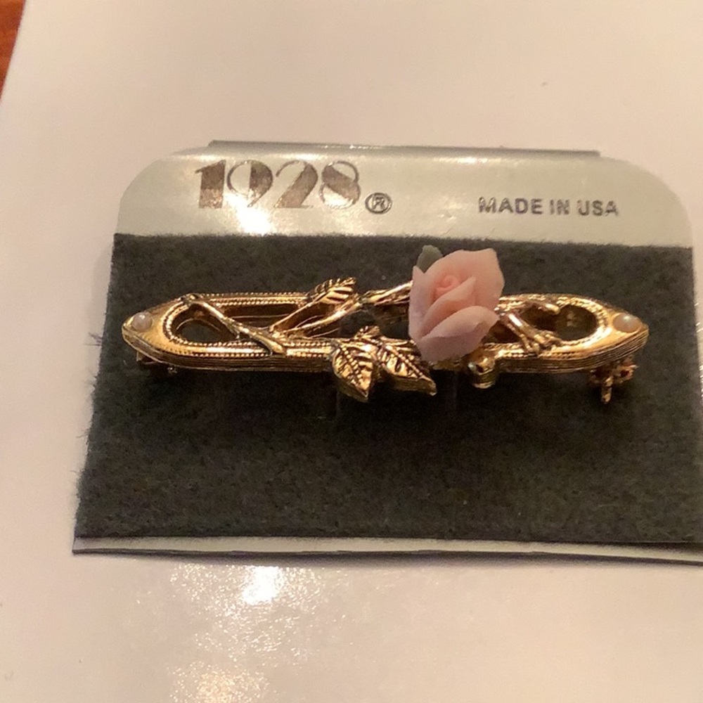 1928 vintage porcelain pink flower brooch Mother’s Day cottage core dainty